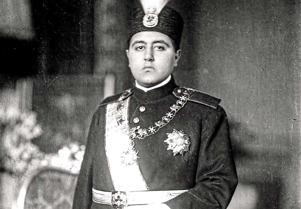 ahmad shah mirza RyW26bOErJ Ahmad Shah Mirza tog över styret av Persien 1909.